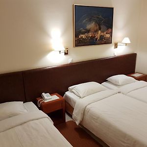 Standard Dreibettzimmer